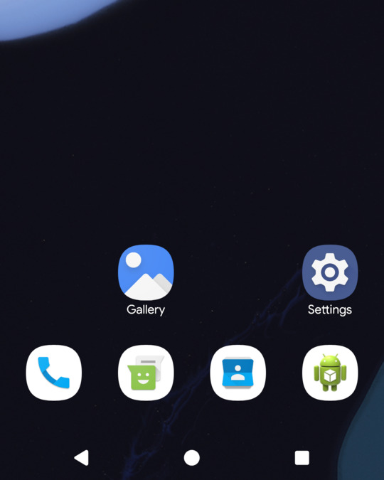 Unbolt Home 0.13.3 home screen: two icons above a four-icon dock